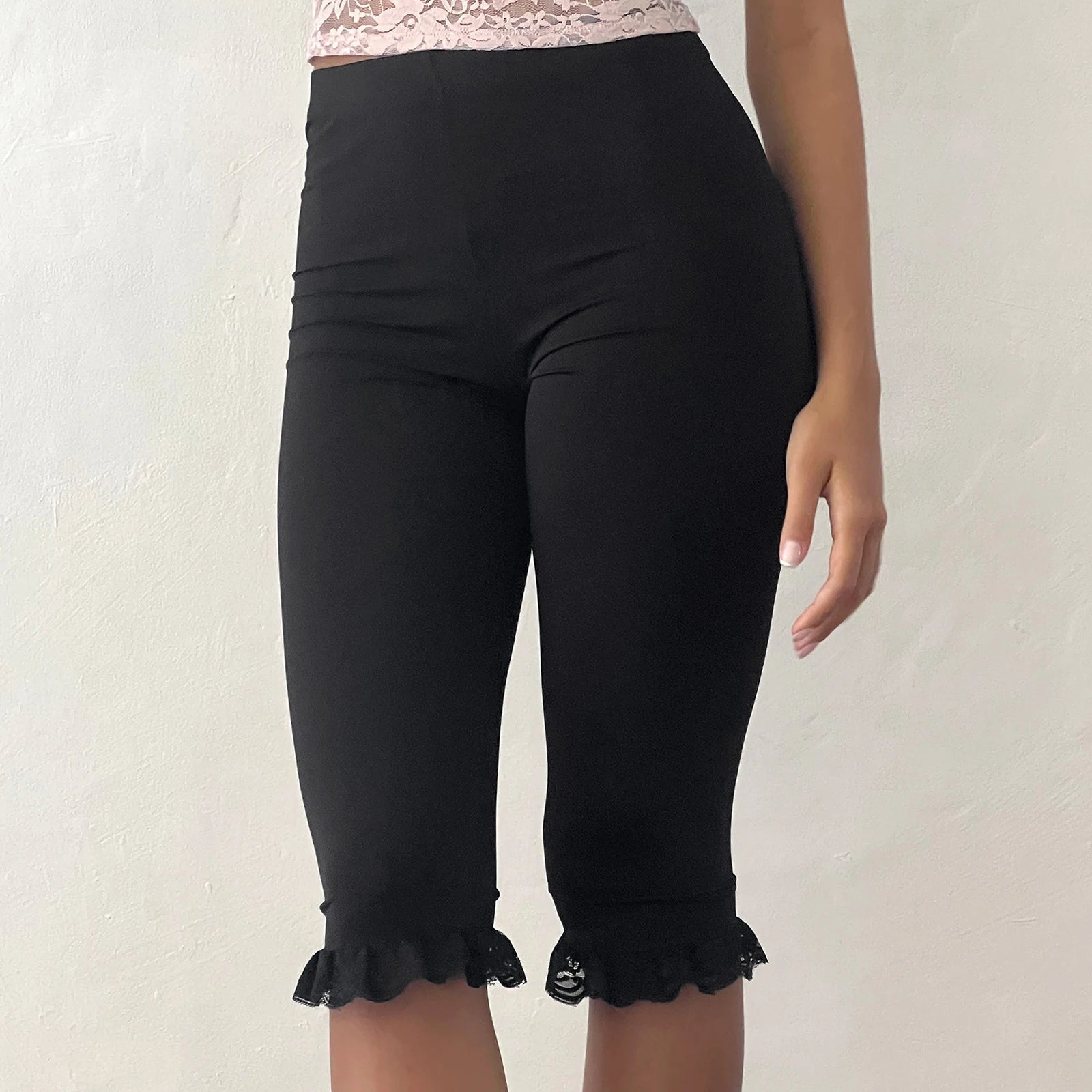 Low Rise Solid Capri Leggings